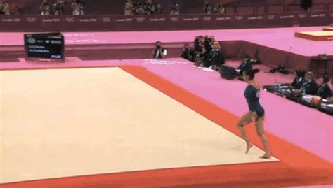Aly Raisman's Dramatic Final Night At The Olympics | Gymnastics tricks, Amazing gymnastics ...