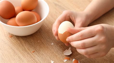 Egg Test: Easy Ways to Check the Freshness - HealthKart