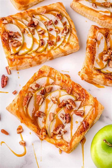 Easy Apple Tart with Caramel Sauce | Mom On Timeout
