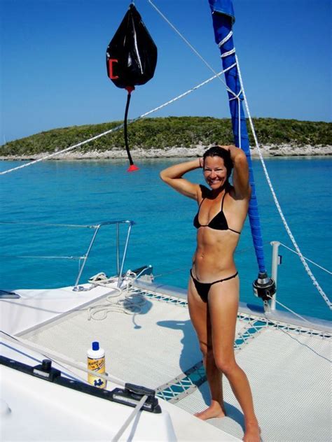 5 Tips To Making Living Aboard a Sailboat A Breeze | Boat girl, Yachts girl, Liveaboard sailboat