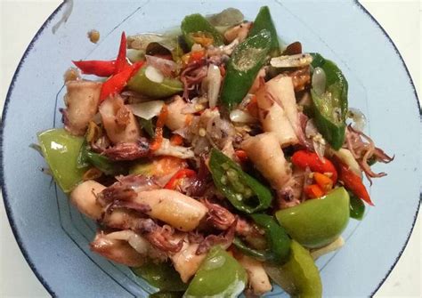 Resep Tumis Cumi Asin Cabai Hijau oleh Dapur Kecil - Cookpad