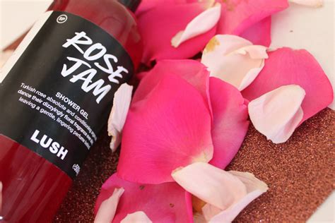 [BEAUTY]: LUSH Rose Jam Shower Gel | The Glam Green Girl