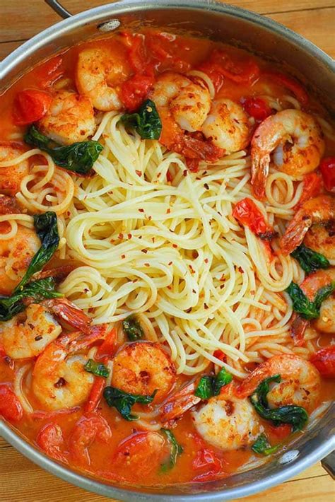 Garlic Shrimp Pasta in Red Wine Tomato Sauce - What's In The Pan ...