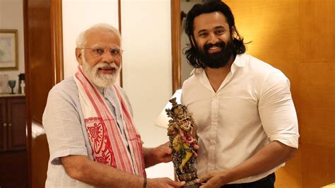 Actor Unni Mukundan meets PM Modi, calls it ‘best 45 minutes of his ...