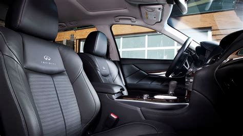 Ward’s Auto Rates 2011 Infiniti M56 For Best Luxury Interior