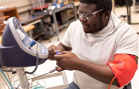 Biomedical Equipment Technician | Anoka Technical College