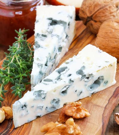 Roquefort cheese: nutrition data, where found and 28 recipes