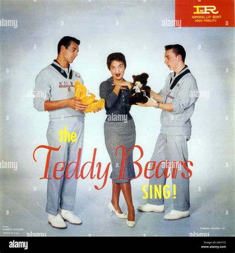 THE TEDDY BEARS US pop trio from left Marshall Lieb, Annette Kleinbard ...