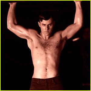 Modern Family’s Nolan Gould Is All Grown Up, Shows Off Muscular Body in ...