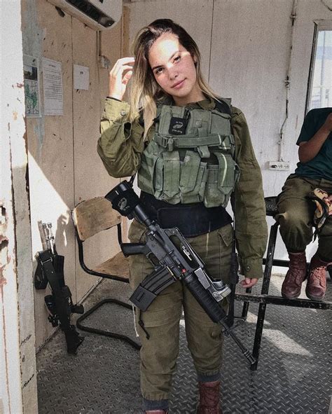 ボード「Israeli Army Girls - Stunning IDF Girls - Beautiful Women in Israel Defense Forces」のピン