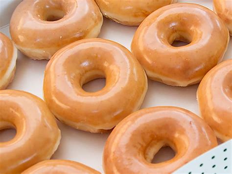 The (Official) Best Way to Reheat a Glazed Doughnut, According to ...