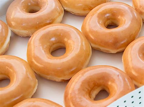 The (Official) Best Way to Reheat a Glazed Doughnut, According to ...