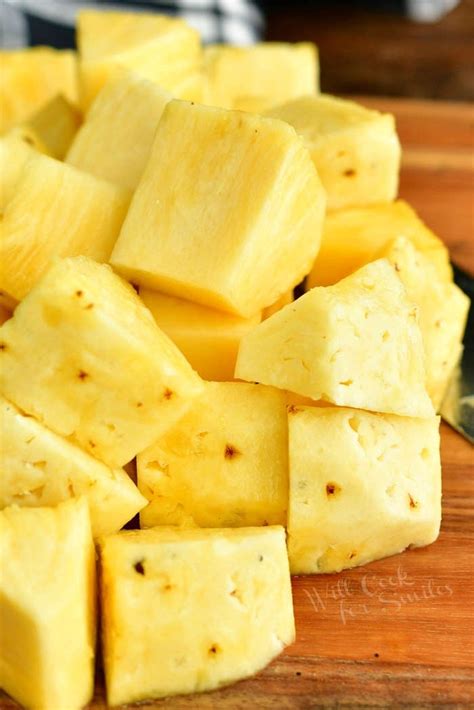 How To Cut A Pineapple Instructions | Recipe Cart