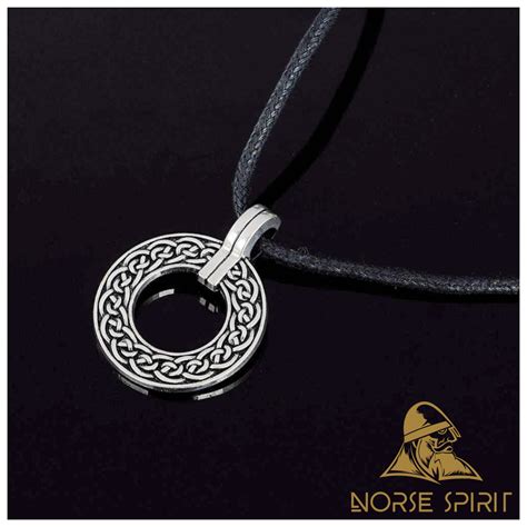 Celtic Circular Knot Necklace #asatru #Ragnarok #vikingstyle #norse #valknut #vikingbeards ...