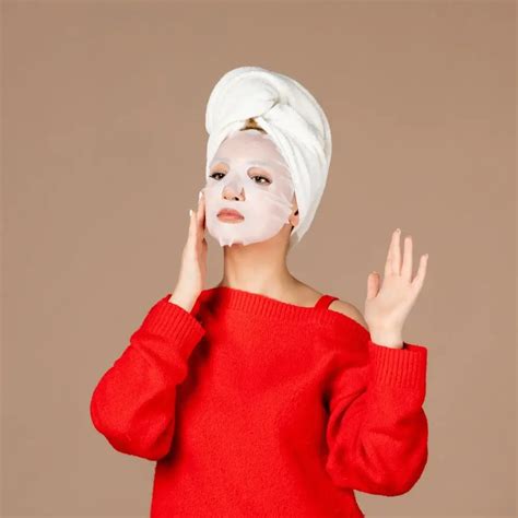 How to Choose the Perfect Face Mask for Sensitive Skin?