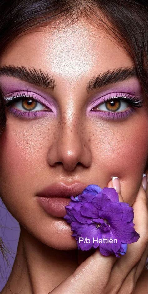 Пин от пользователя Rumah Lentik на доске Foto Wajah | Потрясающий макияж, Фиолетовый макияж ...