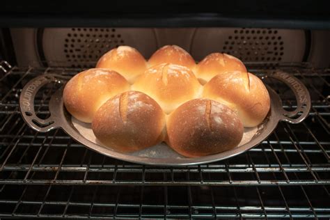 Solid Recipe Collection Baking Recipes Yeasted Bread Rolls