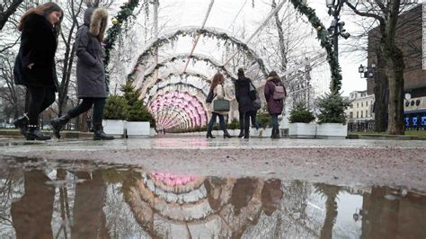 Moscow weather: Record high temperatures cast gloom over festive season ...