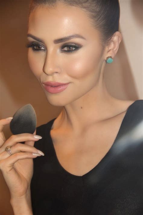 Best makeup sponge- the Beauty Blender | Haar en schoonheid, Haar, Schoonheid