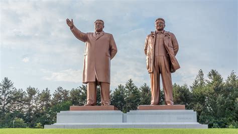 Kim Il Sung & Kim Jong Il Statues in Hamhung | Mario Micklisch | Flickr