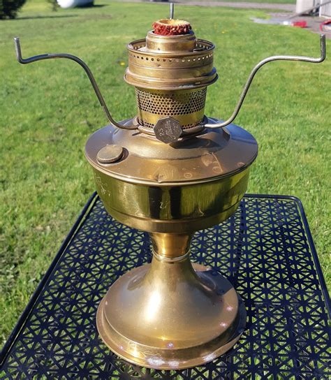 Vintage Aladdin Model 23 Brass Round Wick Oil lamp-Very collectible - Oil