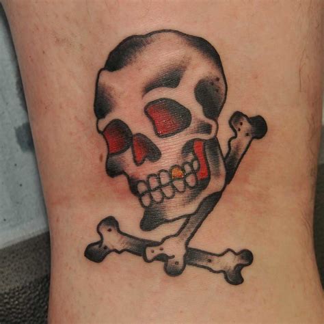 Traditional skull tattoo flash