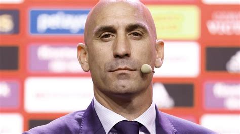 FIFA pushing for Luis Rubiales to be banned for 15 years over kissing ...