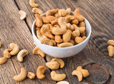 One Major Effect Cashews Have on Your Heart, Studies Say — Eat This Not ...