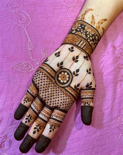 Simple Mehndi Designs For Hands For Beginners