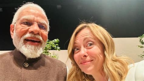 COP28 Summit: Italian PM Giorgia Meloni's #Melodi selfie moment with PM Modi - India Today