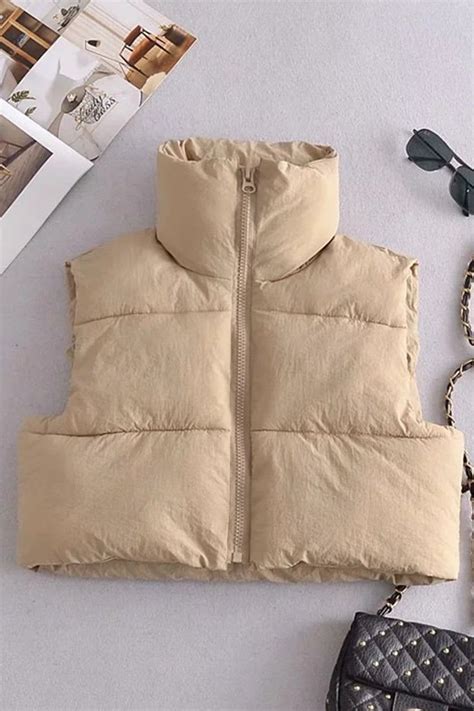 Cropped puffer vest in 2022 | Sleeveless puffer, Puffer vest outfit ...