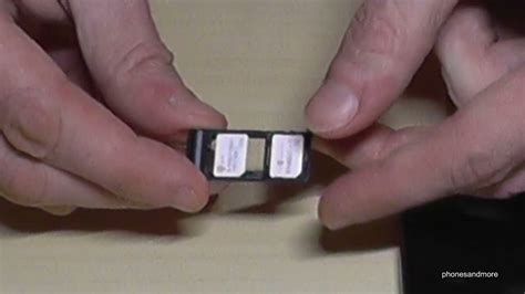 Samsung Galaxy A52 (4G/5G): How to insert the SIM card? Tutorial for ...