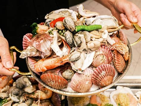 5 Best Seafood Restaurants in San Diego | Bryan Dijkhuizen | NewsBreak Original