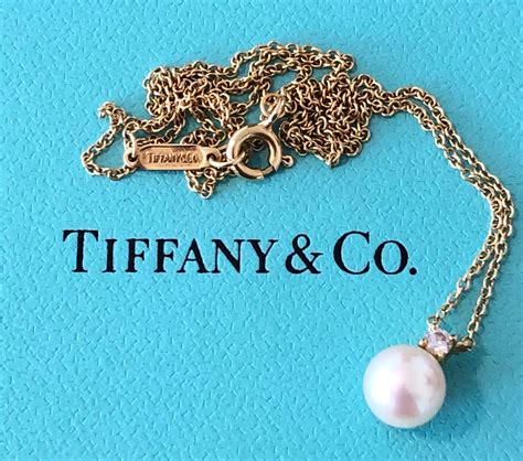 Tiffany & Co. 0.05tcw Diamond 6.5mm Pearl Necklace Pendant 18ct Yellow ...