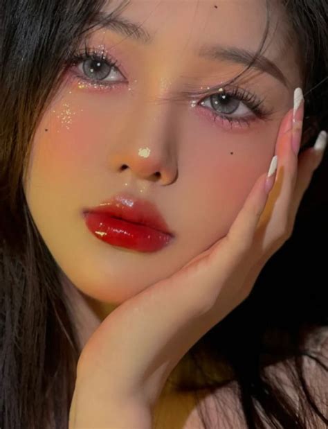 Asian Eye Makeup, Blue Makeup, Pretty Makeup, Makeup Looks, Korean Makeup Look Glam, Porcelain ...