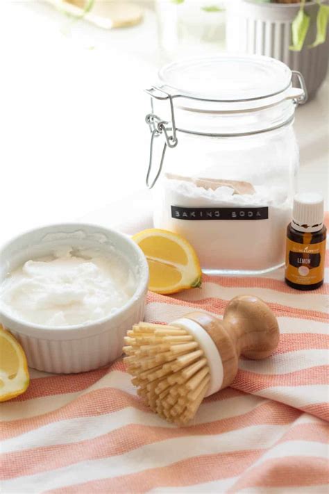 Natural Cleaning Recipes You Will Be Obsessed With Using - The Homeblondy