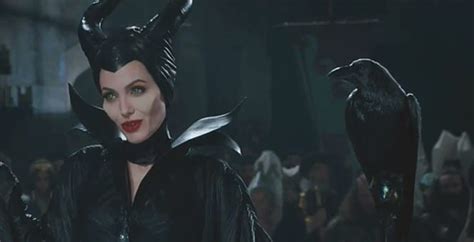 ‘Maleficent’ Sneak Peek Released With New Footage, ‘Sleeping Beauty’ Clips