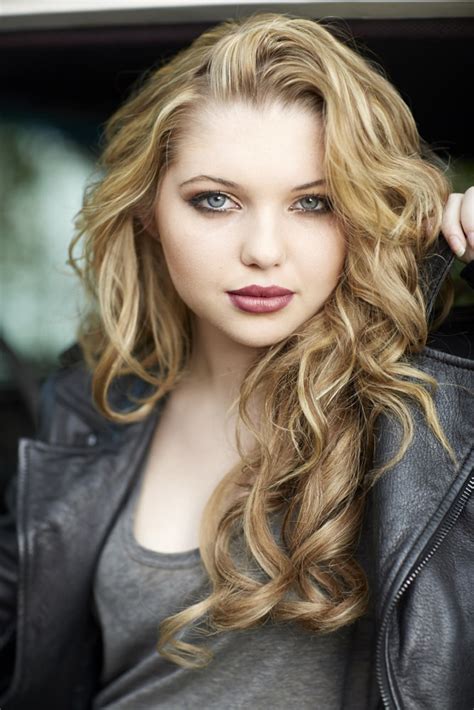 'Shameless' Newbie Sammi Hanratty on Crazy Kassidi and the Season 8 Finale