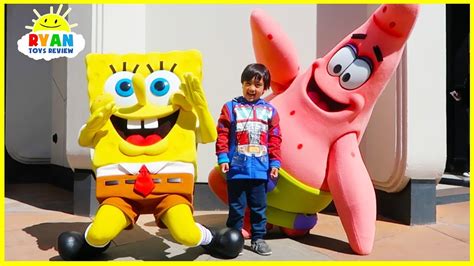 Ryan meets SpongeBob at Universal Studios Amusement Park! - YouTube