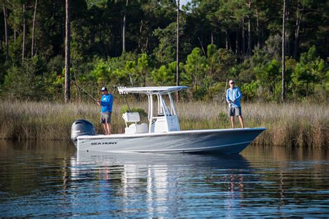 The best family and fishing boats out there! Sea Hunt Boats! www.seahuntboats.com #boats # ...