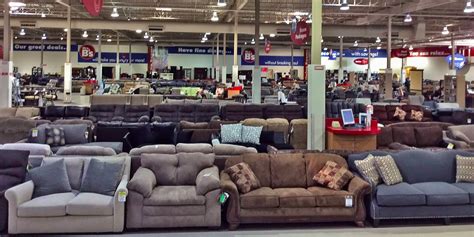 Inside Nebraska Furniture Mart - Business Insider