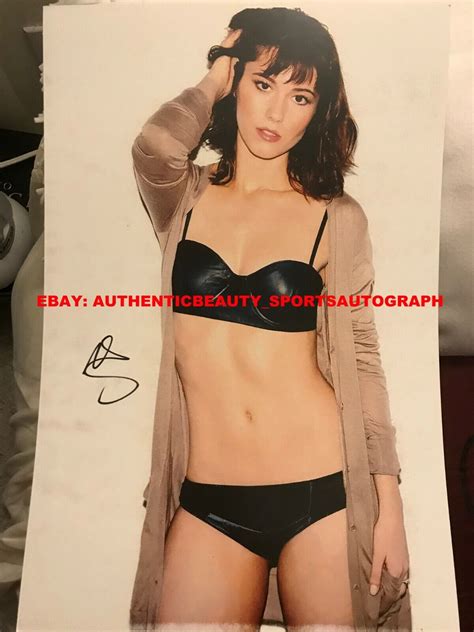 MARY ELIZABETH WINSTEAD SEXY LINGERIE PHOTO BIRDS OF PREY SIGNED 12x18 REPRINT | eBay