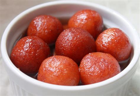 Harathi's Cooking : Gulab Jamun ~ Gulab Jamun Recipe ~ How to make ...