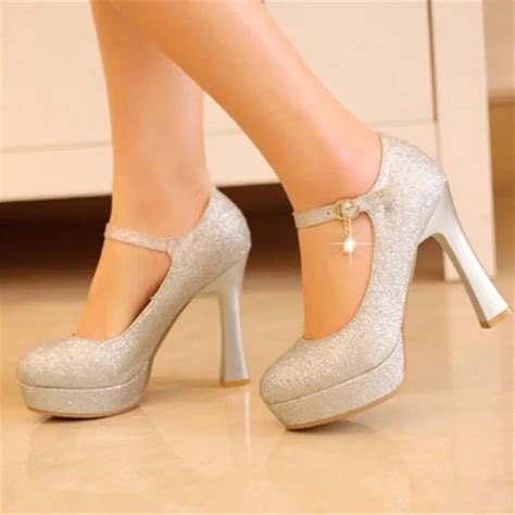 Silver Glitter Prom Shoes | knittingaid.com