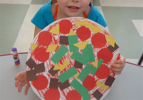 Pin by Rosa Worwa on Preschool Math | Shapes preschool, Preschool colors, Kindergarten art lessons