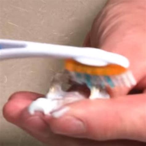 How to Clean Jewelry with Toothpaste - JewelsClean