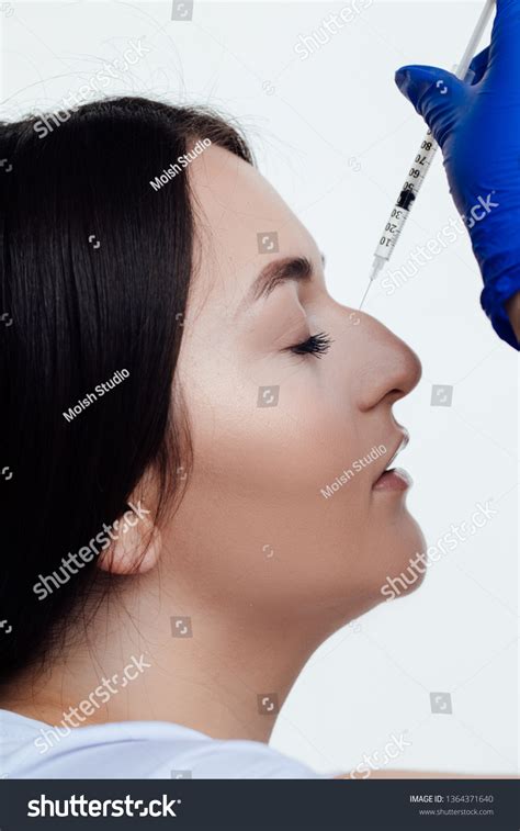 Aquiline Nose Female Stock Photo 1364371640 | Shutterstock