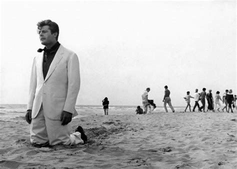 Watching Federico Fellini's La Dolce Vita with 2020 vision