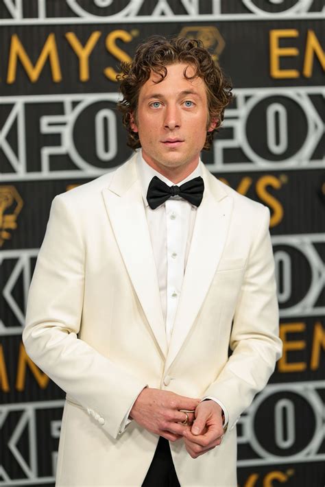 Jeremy Allen White Is Dapper in a White Tux at the Delayed 2023 Emmys