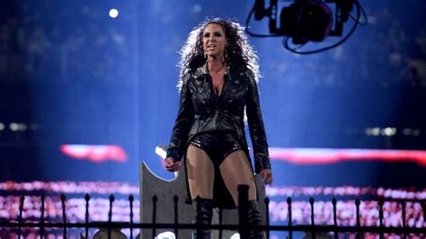 Stephanie McMahon gives us the greatest GIF of all time at WrestleMania ...